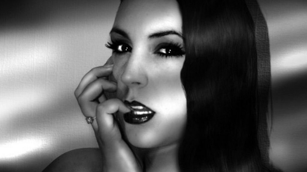 La mujer que engordó para ser modelo