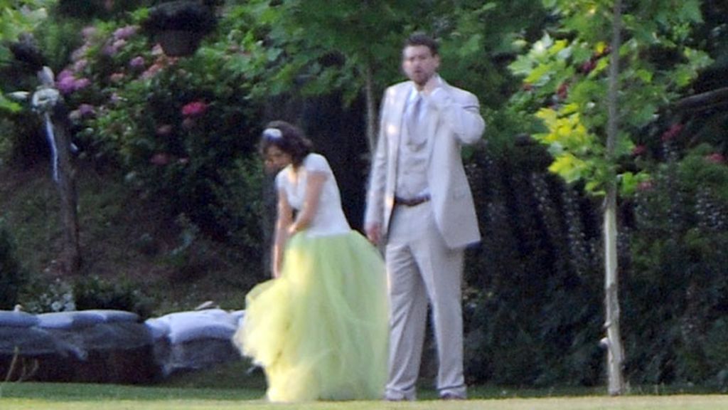 El vestido verde de la novia, los invitados, la masía... Así fue la boda de Marc Gasol