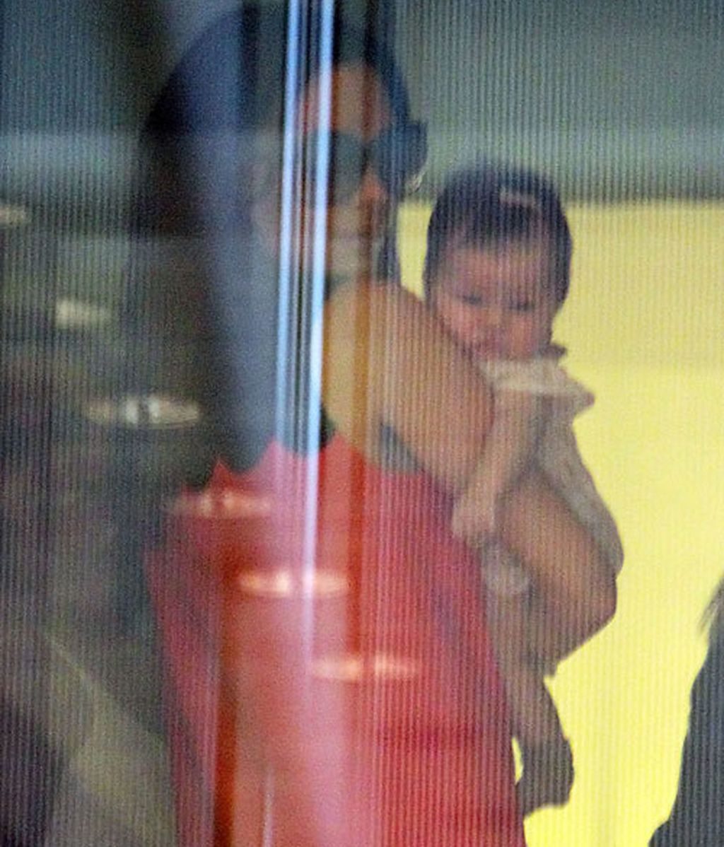 Victoria Beckham se lleva a la pequeña Harper Seven de compras