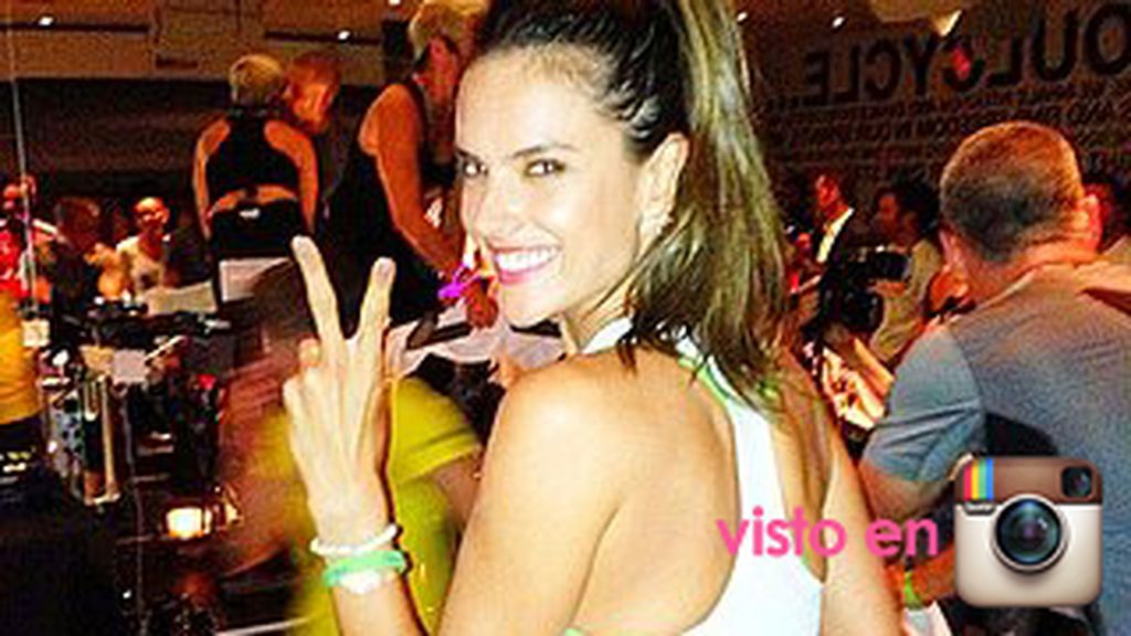 Alessandra Ambrosio, fiel a su clase de spinning
