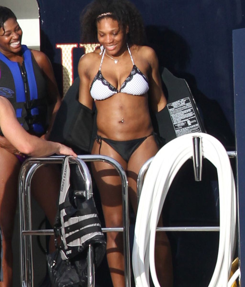 Serena Williams se recupera de sus lesiones con su pandilla en Florida