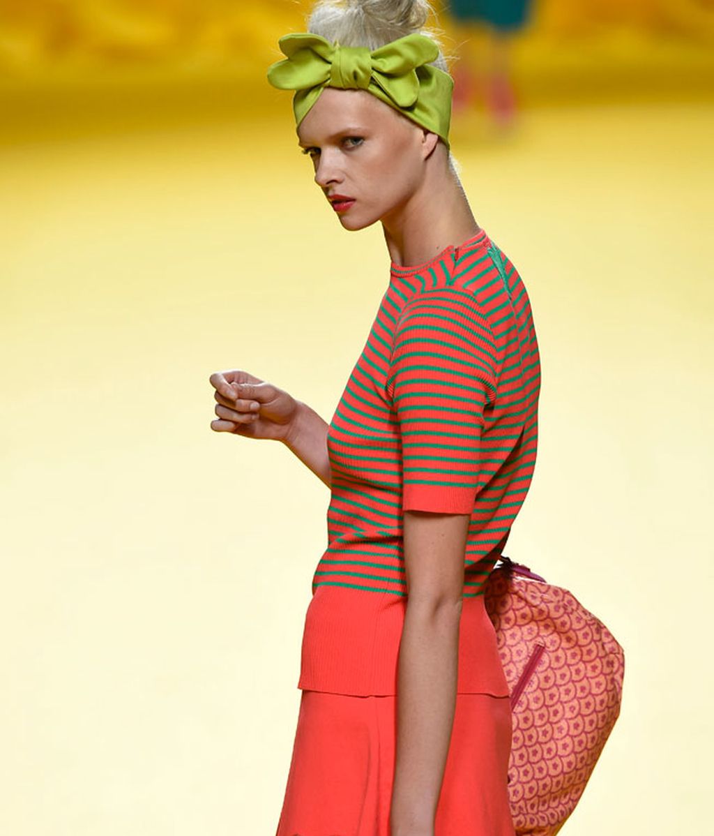 Color y brillos en Agatha Ruíz de la Prada