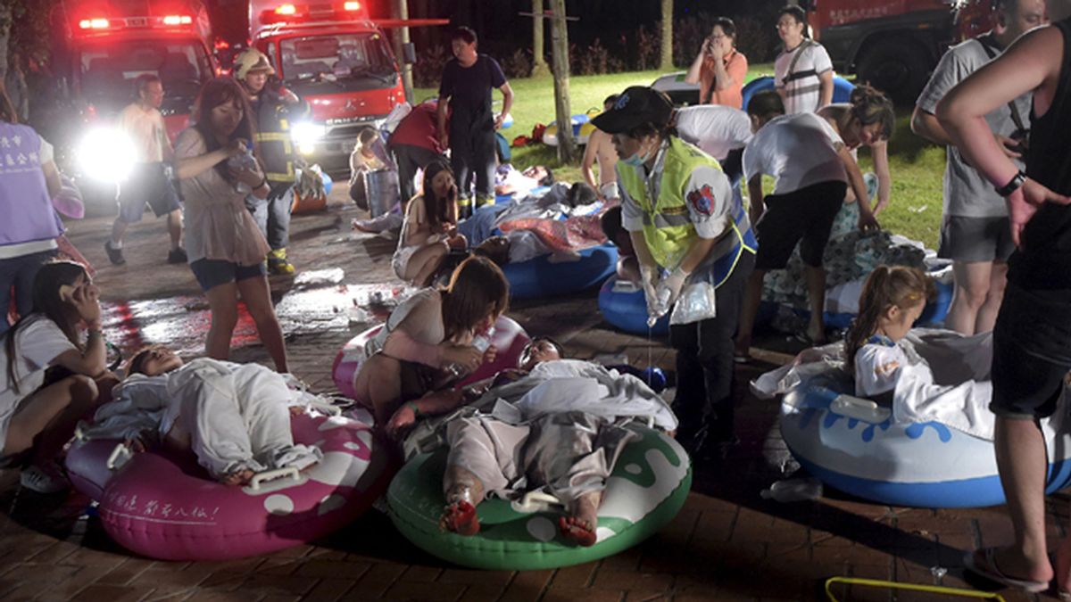 Más de 200 heridos por un incendio en un parque acuático de Taipei