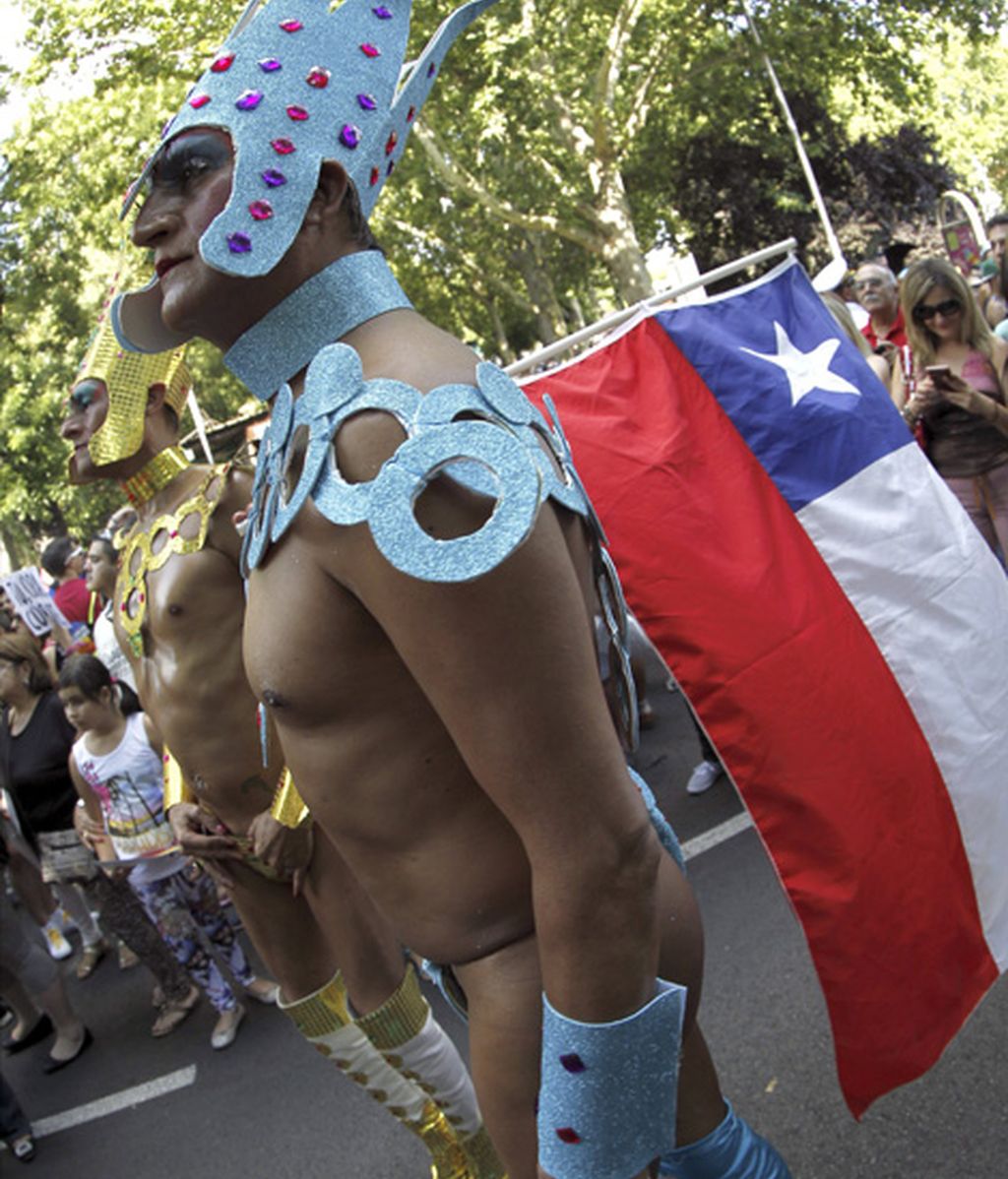 Miles de personas y 50 organizaciones sociales