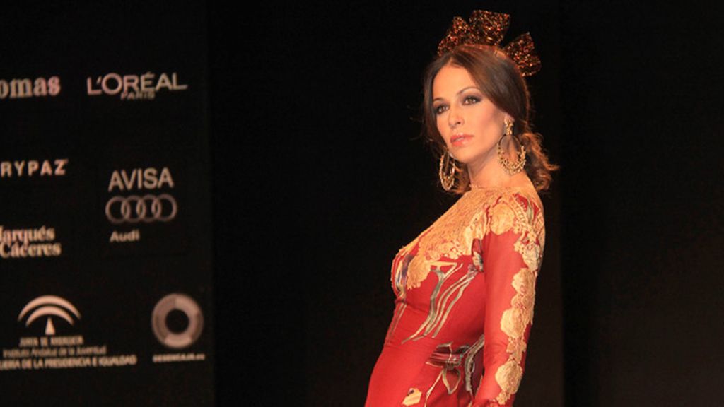 Eva González se pone flamenca