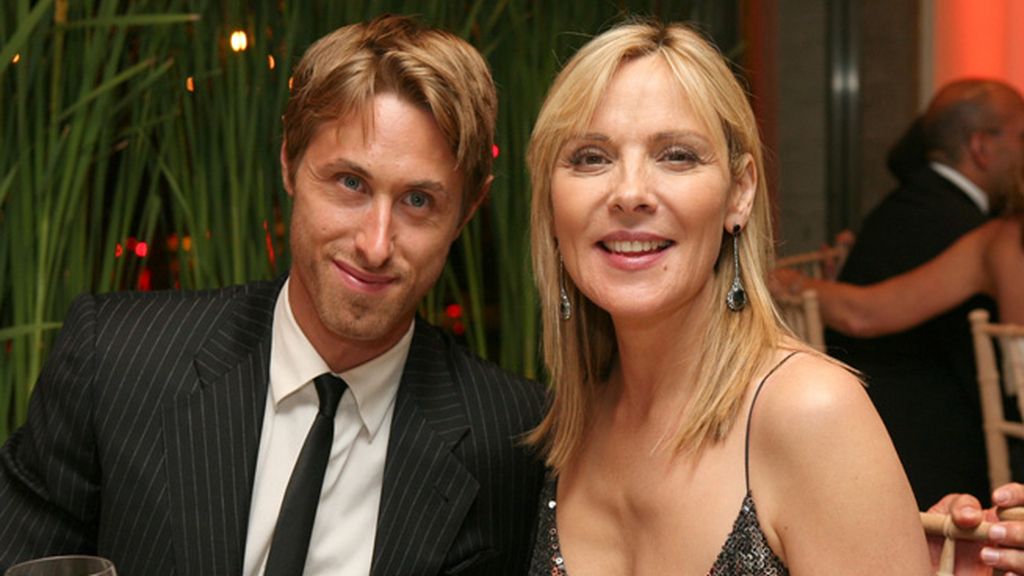 Kim Cattrall y Alan Wyse, 23 años de diferencia