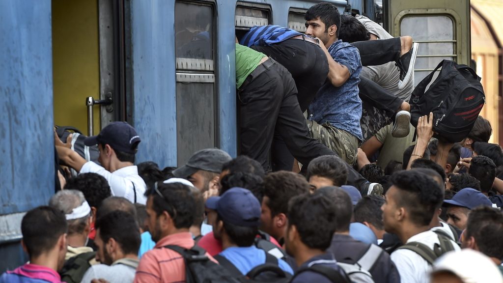 Varios inmigrantes intentan llegar a Serbia