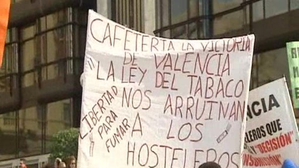 Primera gran concentración por la ley antitabaco