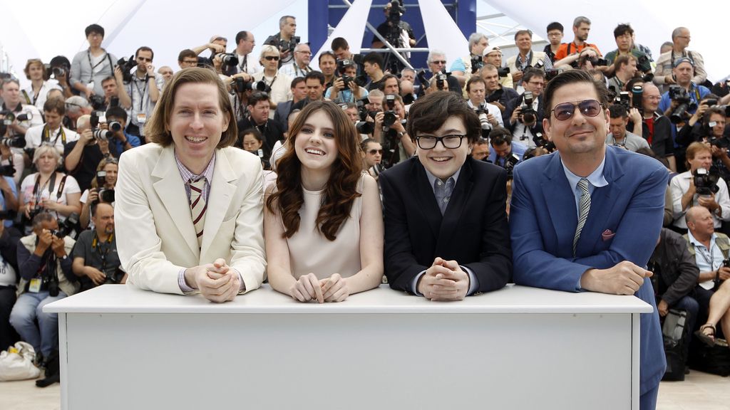 Wes Anderson, Kara Hayward, Jared Gilman yScreenwriter Roman Coppola durante el photo call de "Moonrise Kingdom"