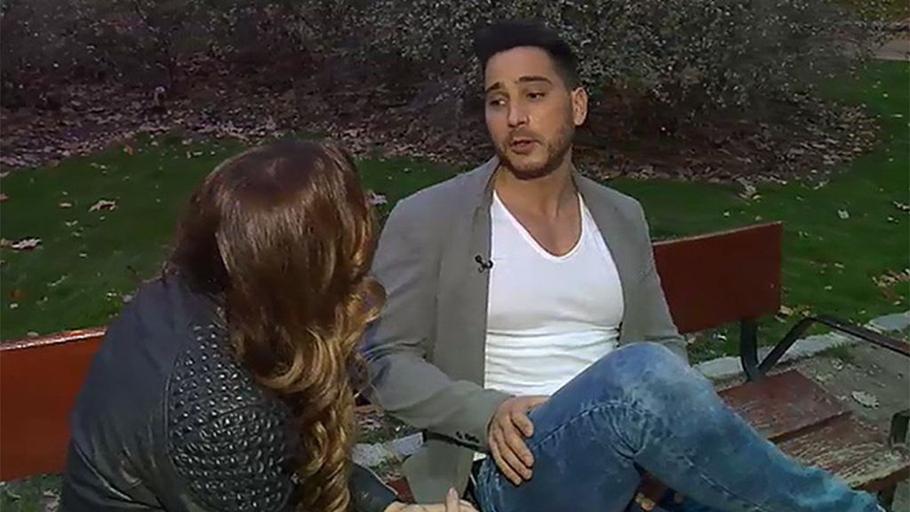 La tronista se sube al cochazo de Gonzalo
