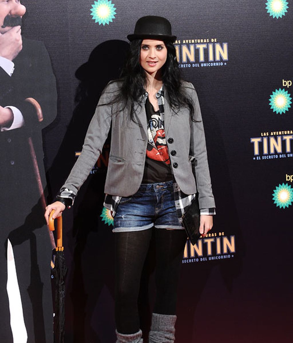 Marta se pone bombín, Perismencheta posa irreconocible y Lolita acude con su hija