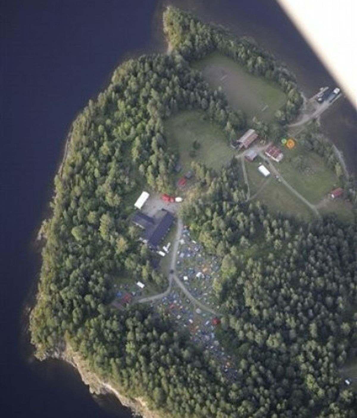 Vista aérea de la isla noruega de Utoya.