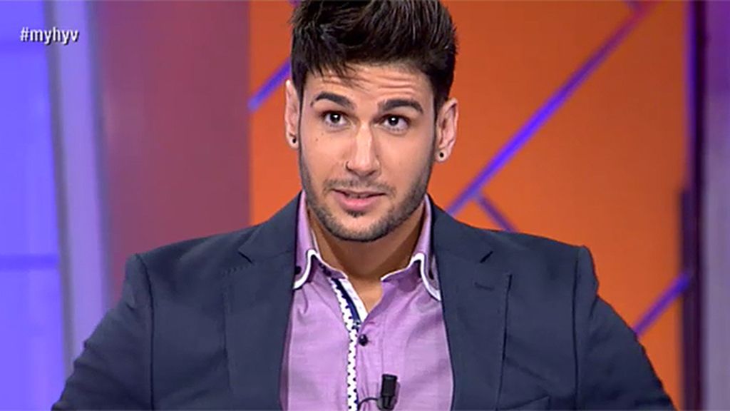 Emma: "Estás raro, pero estás guapo"