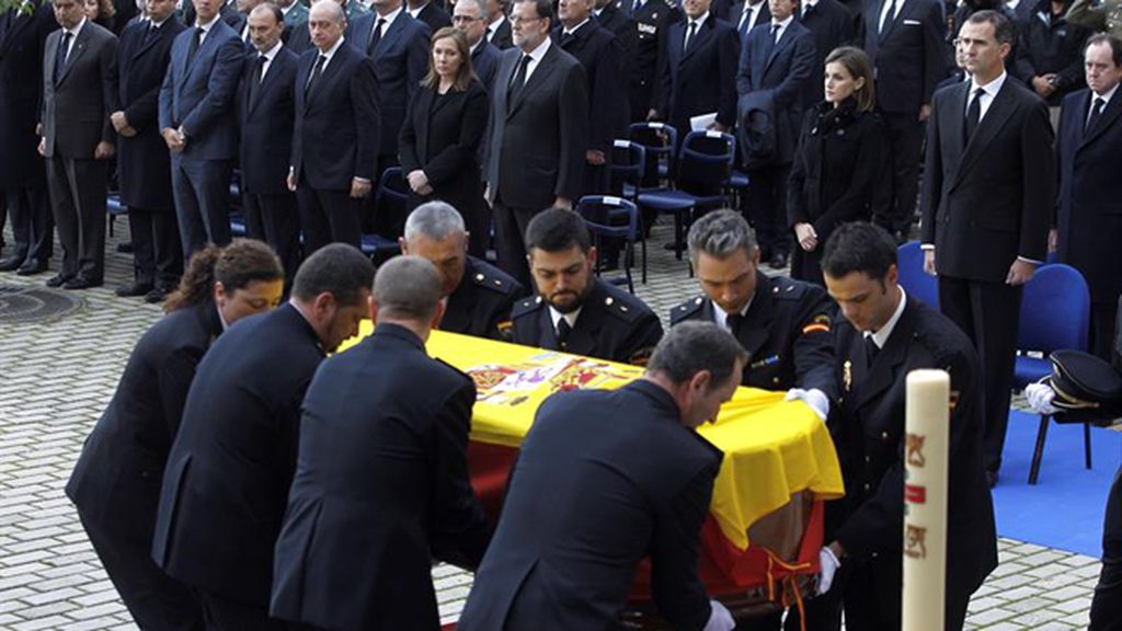 Las imagenes del funeral de Estado por los policías fallecidos en Kabul