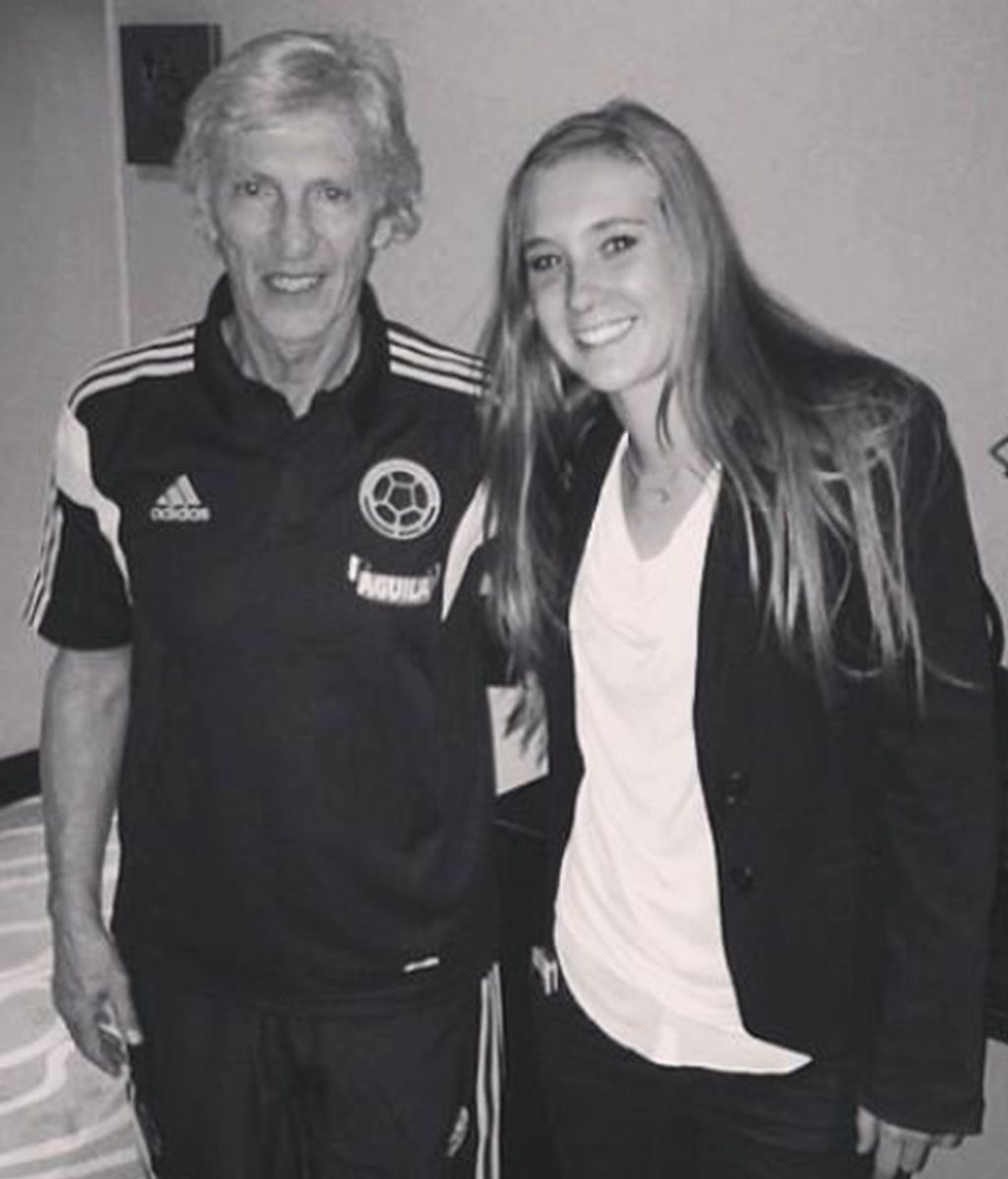 El perfil de la futbolista en Twitter es una colección de sonrisas, estilo y mucho fútbol