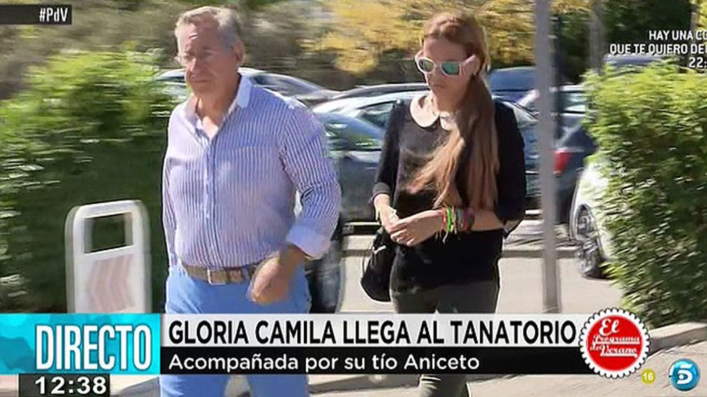 José Fernando y Gloria Camila despiden a su tío Pablo