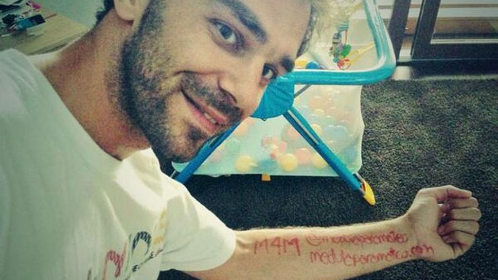 Deportistas y actores con el pequeño Mateo