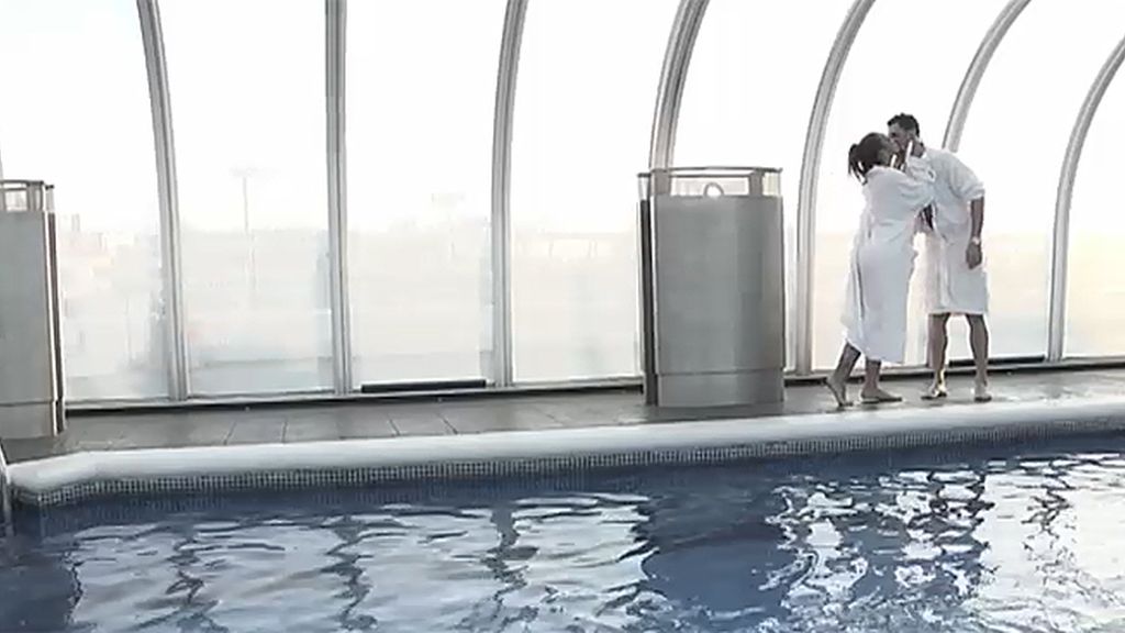 Pasión en la piscina