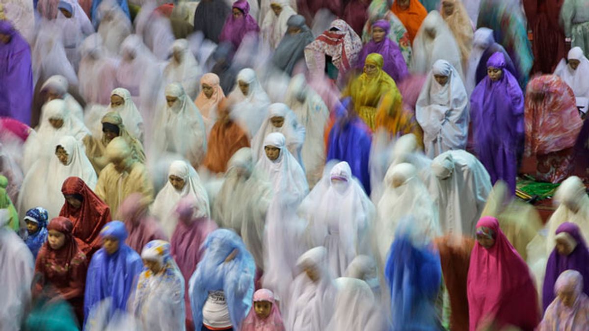 Musulmanes de todo el mundo celebran el mes del ramadán