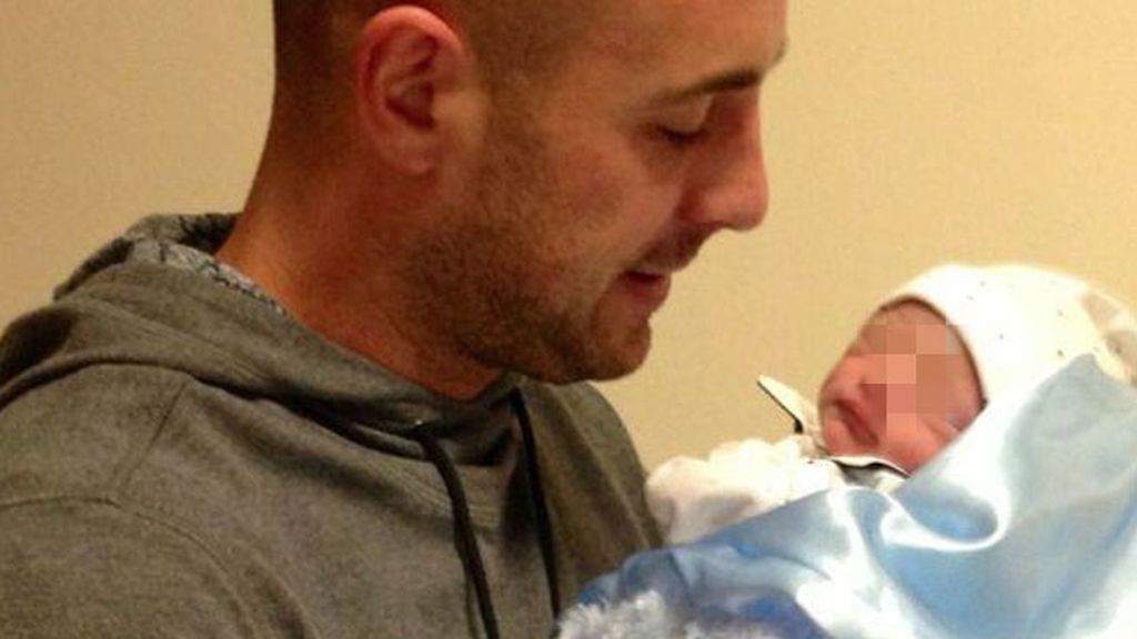 Pepe Reina presentó a su cuarta joya de la corona