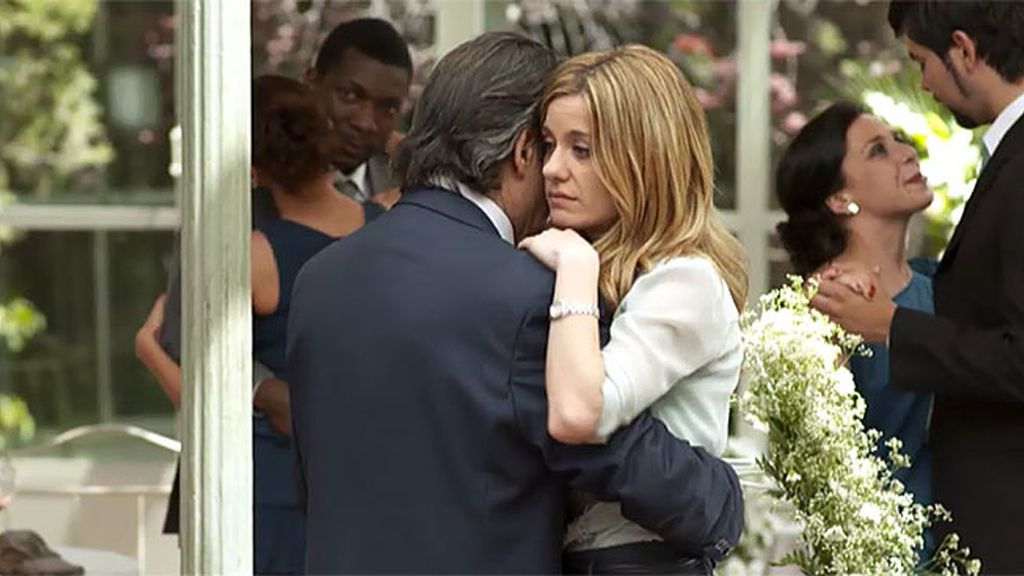 Natalia conoce a alguien en su despedida de soltera que rompe sus esquemas