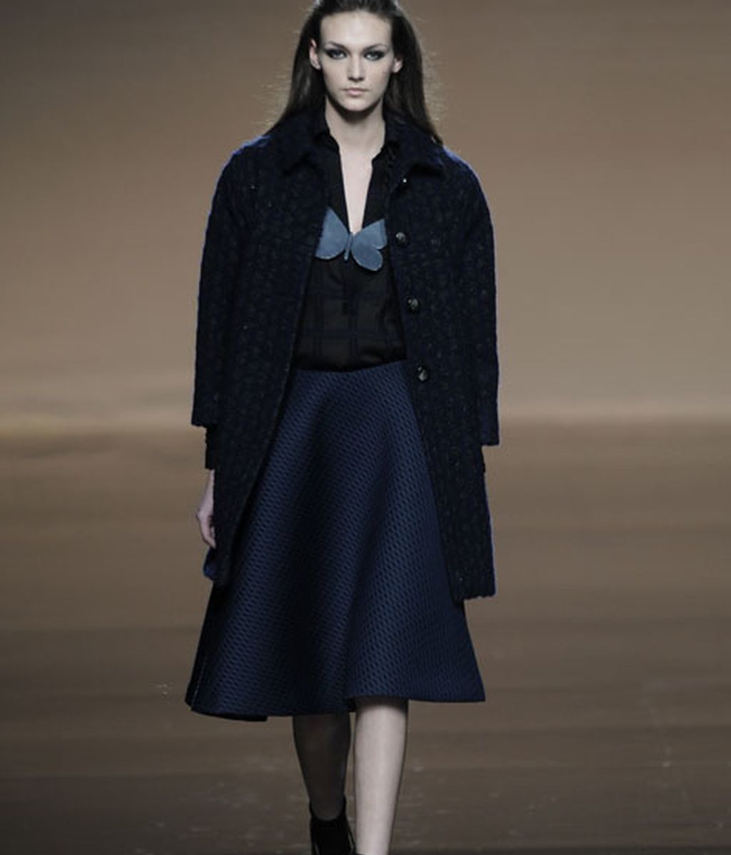 Ailanto: flores y mariposas en otoño