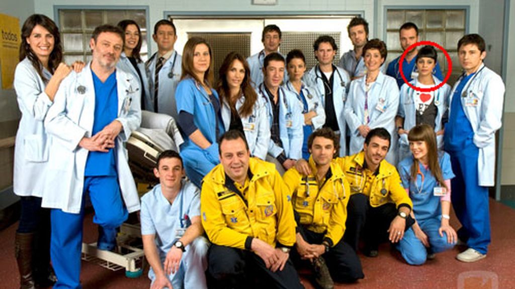 Un fan despechado le dispara a la salida del teatro