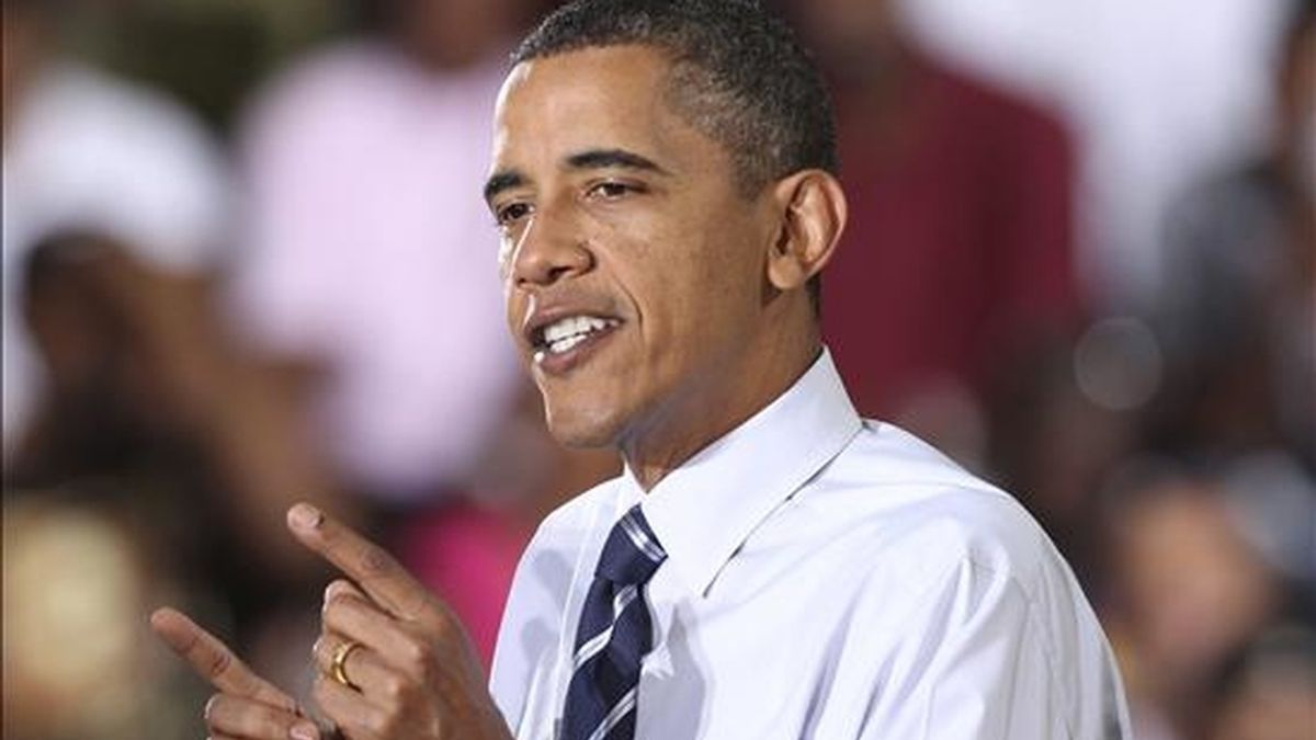 El presidente estadounidense, Barack Obama, ofrece un discurso tras su visita la planta de ensamblaje Jefferson Norte de Detroit, Michigan, (Estados Unidos). EFE