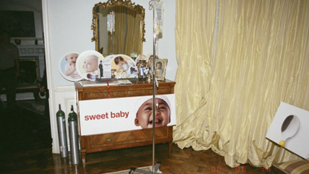 Publican las fotos de la habitación donde murió Michael Jackson