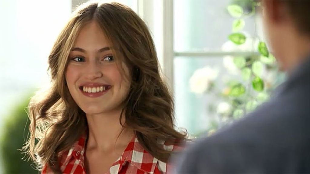 Su abuela ejerce como celestina, pero Jacobo no consigue su objetivo