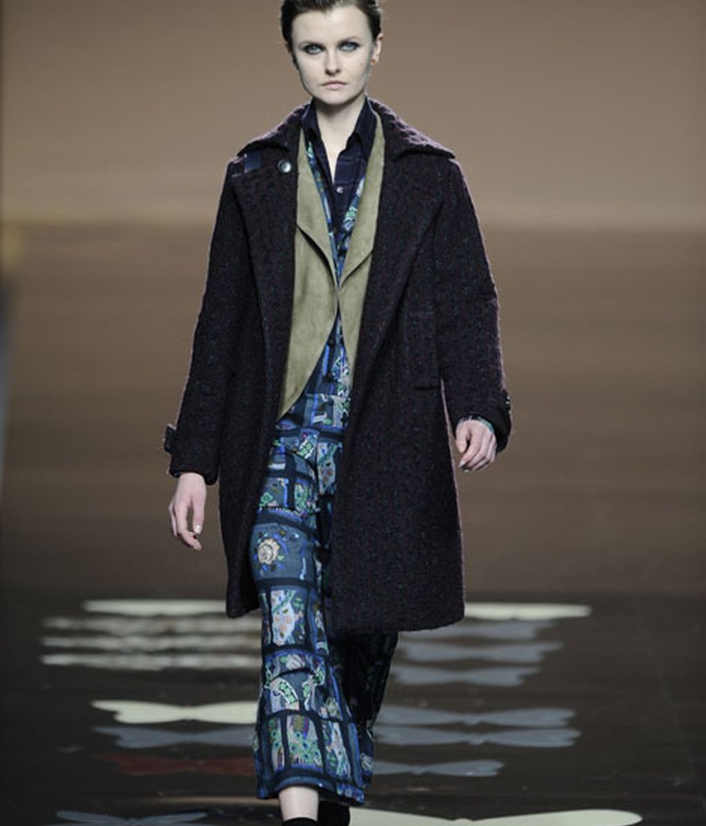 Ailanto: flores y mariposas en otoño