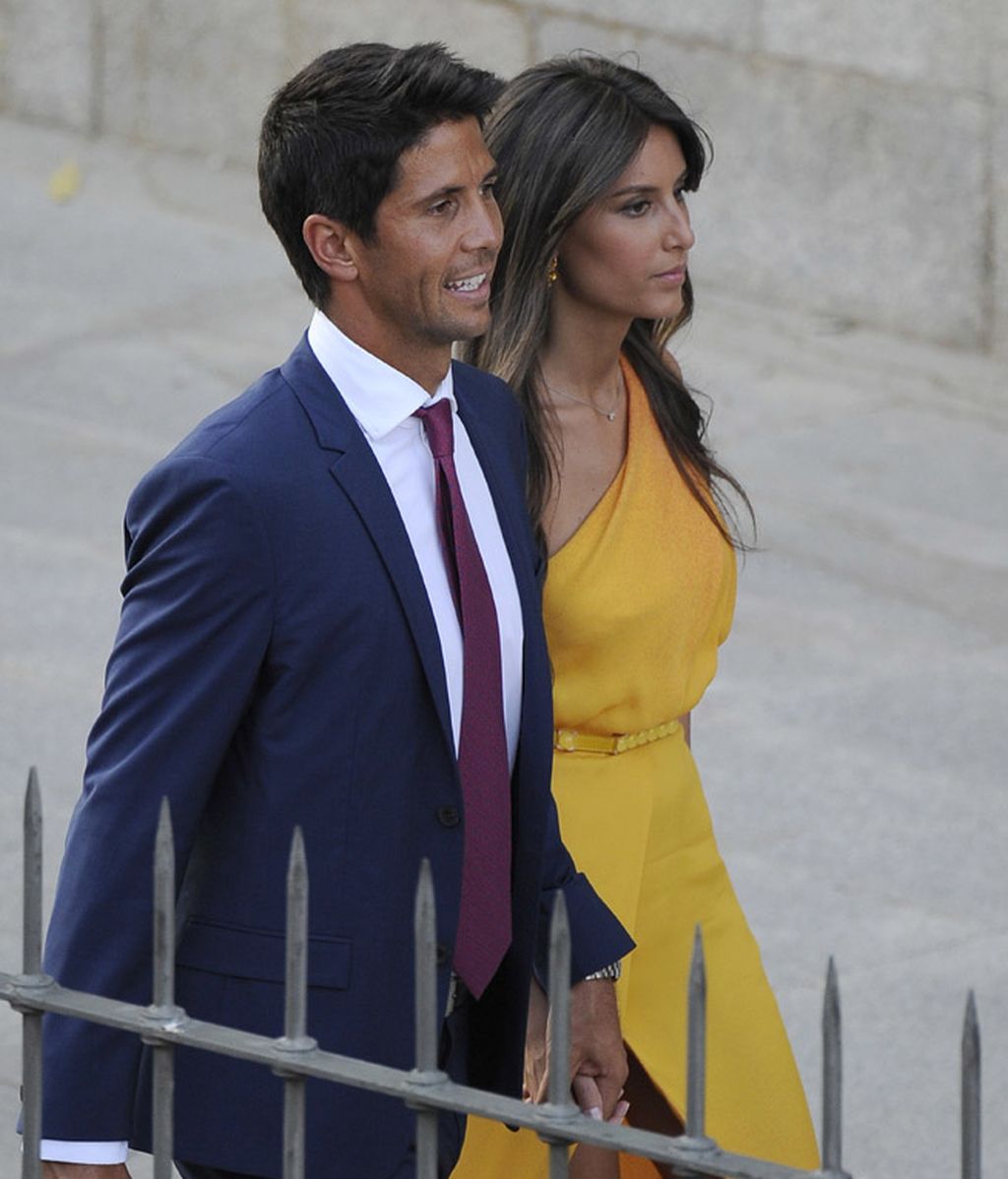 Ana Boyer causó sensación junto a Fernando Verdasco con un vestidazo mostaza