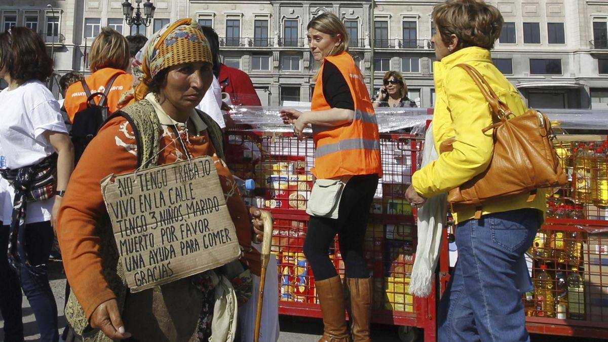 'Mensajeros de la Paz' continúa recogiendo alimentos para superar el Guinness