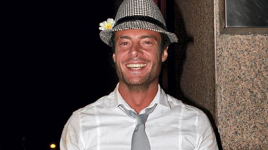 Pepe celebra con sus compañeros su victoria