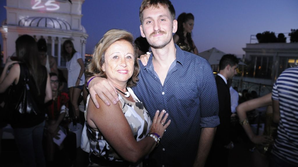 'Jonathan', de Aída, se adentra en el mundillo musical