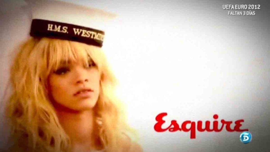 La cantante muestra su lado más sensual con un toque militar