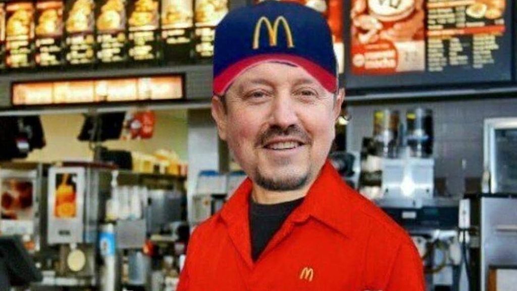 A los internautas, humor no les falta