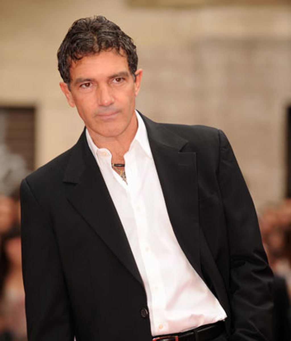 Antonio Banderas = José Antonio Domínguez Bandera