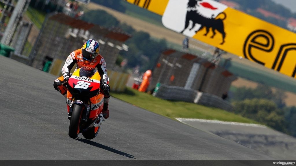 Pedrosa, poniendo a punto su Honda RC213V en el 'Warm Up' de Alemania