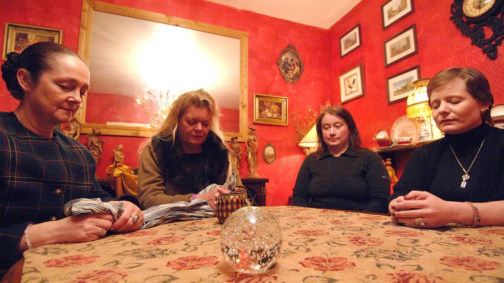 ‘Investigadores del más allá’, un programa de 'Be Mad Mistery'