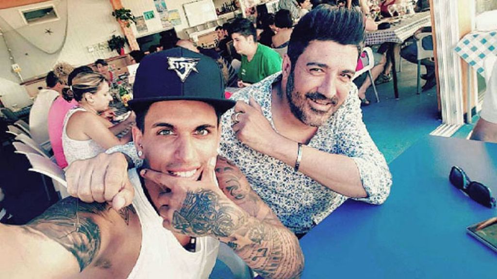 Xriz y Tony Aguilar lo pasaron bien juntos antes del concierto