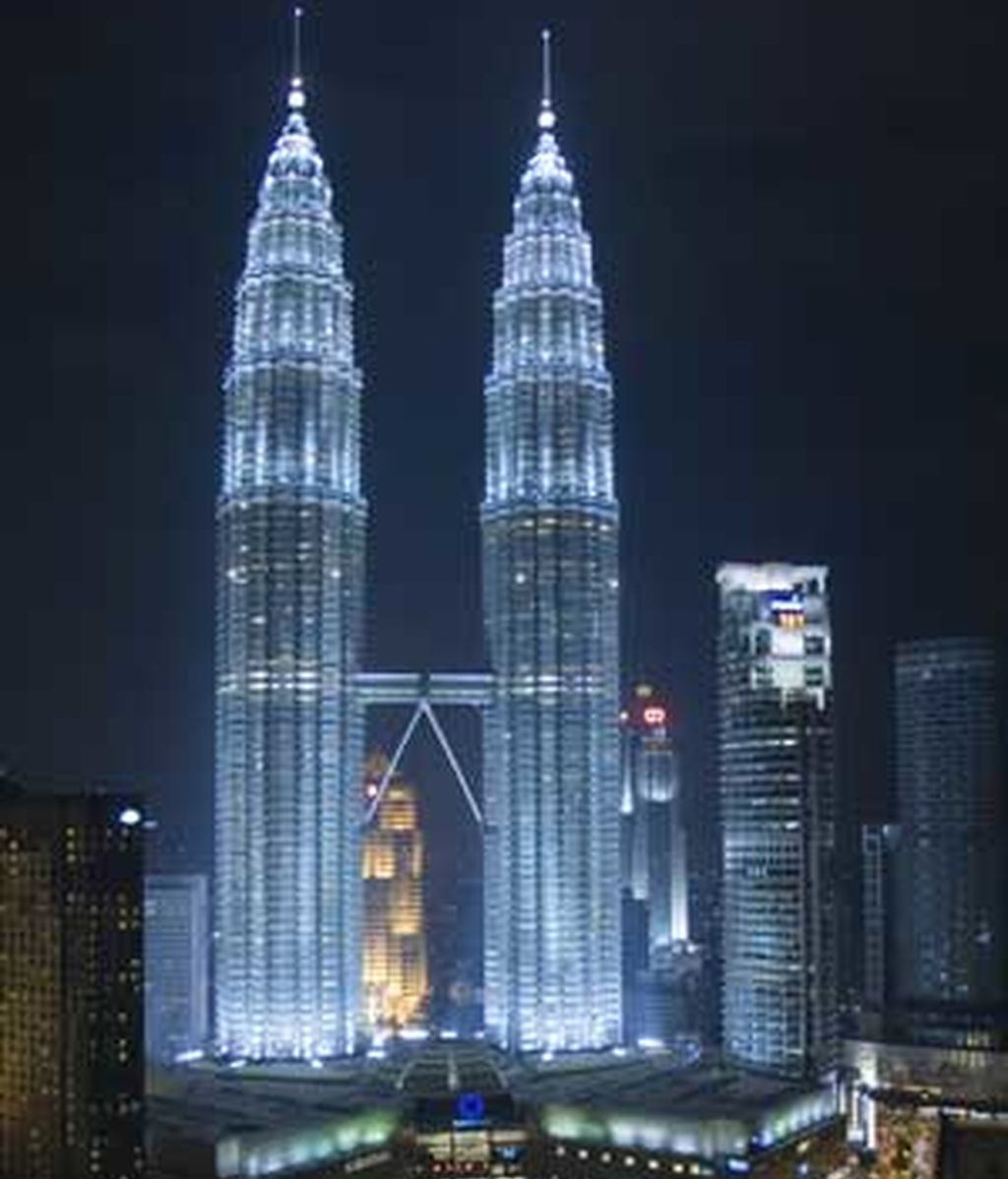 Las torres Petronas (Kuala Lumpur): 452 metros