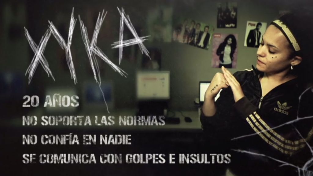 Xyka se comunica a golpes