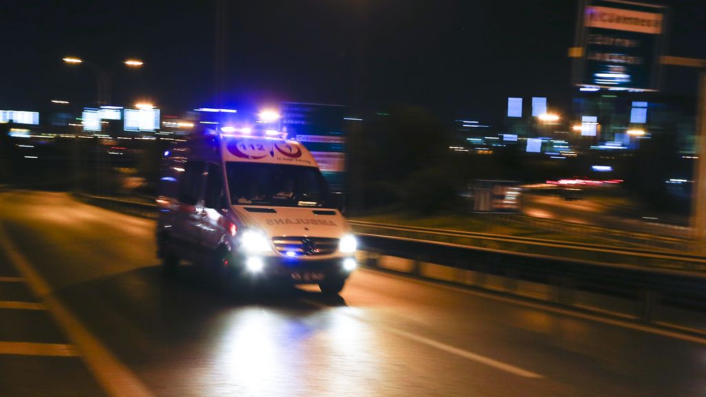 Dos explosiones y un tiroteo en el aeropuerto de Ataturk