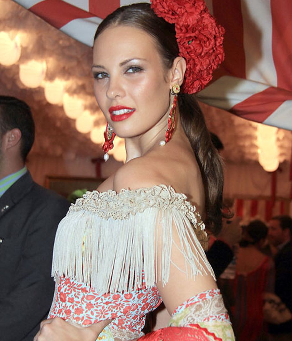 Jessica Bueno, María León y Ana Rosa, 'flamenqueando' por la Feria de Abril