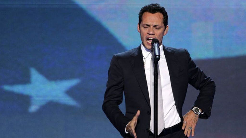 Marc Anthony cantó el himno nacional
