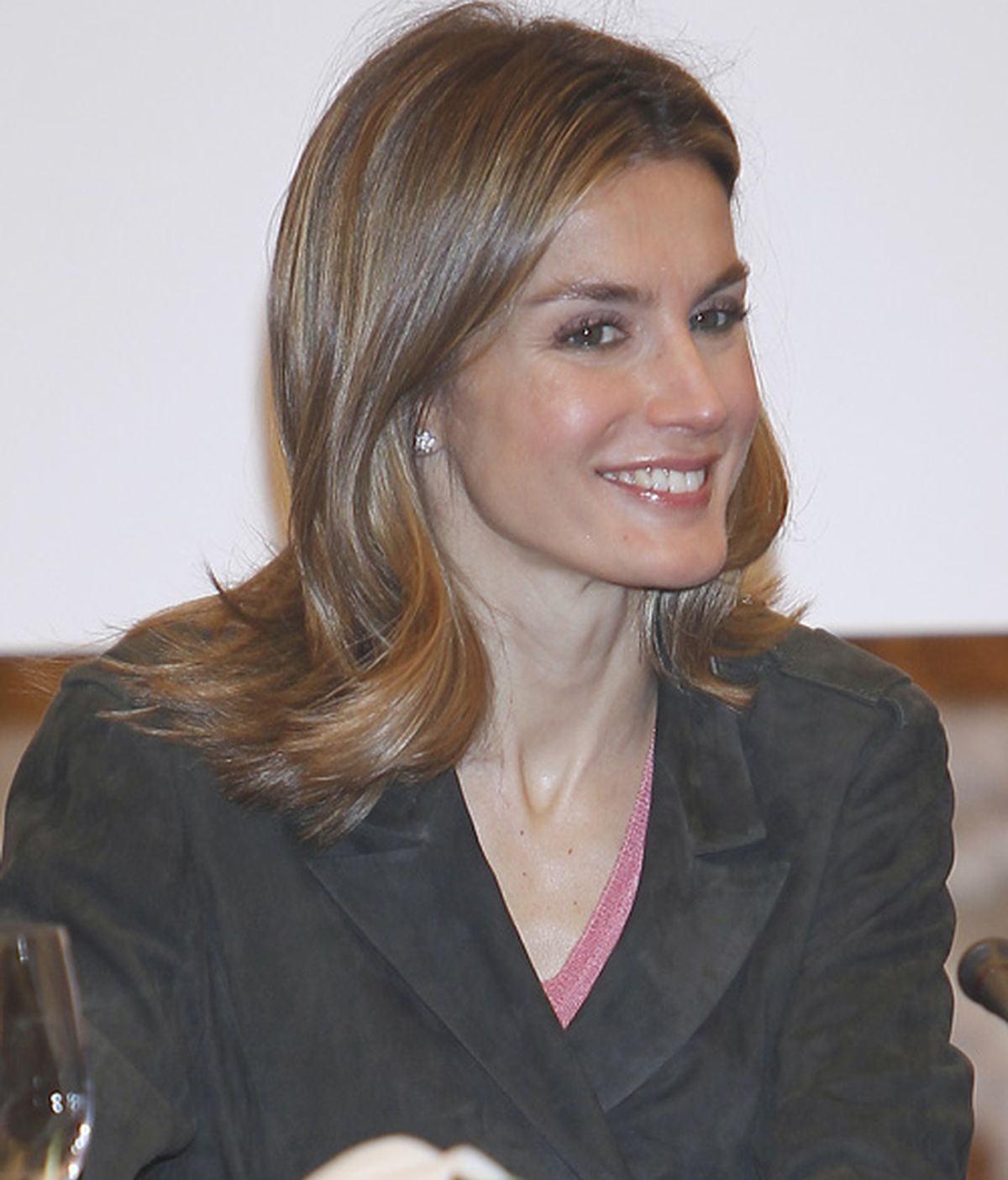 ¿Le quedan bien las hombreras a Letizia?