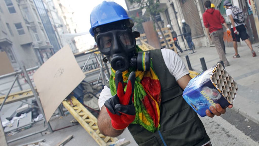 Plaza Taksim, escenario de guerra en Turquía