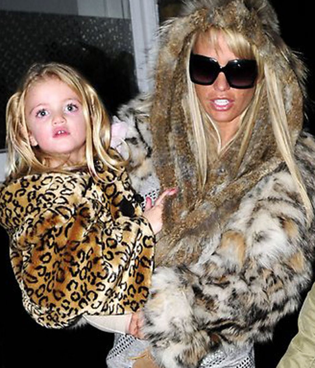 Katie Price con la pequeña Princess Tiaamii