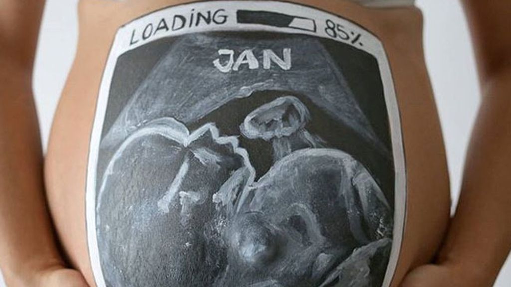 Bump painting, el arte de pintar el vientre de mujeres embarazadas